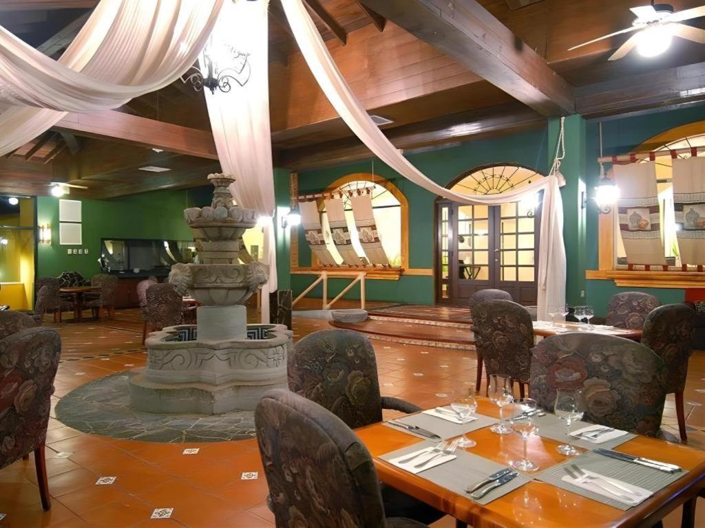 Hotel Melia Panama Canal Colón Kültér fotó